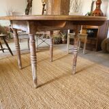 Oval oak extension table