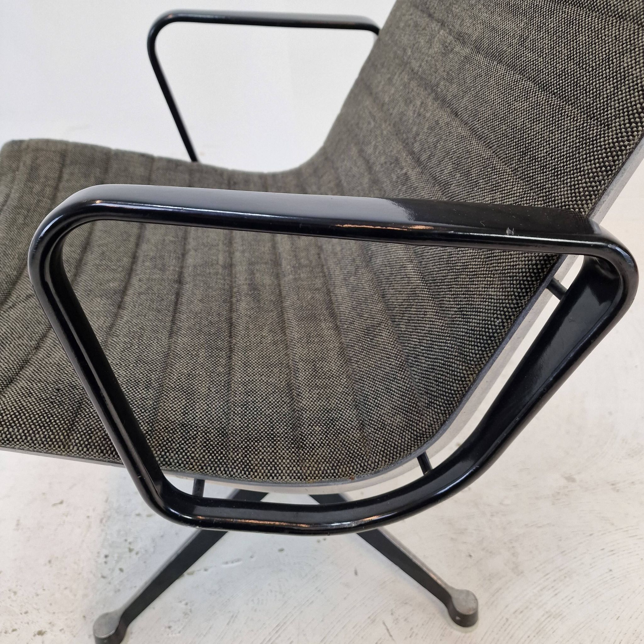 Chaise modèle EA 116 par Eames pour Herman Miller, 1960