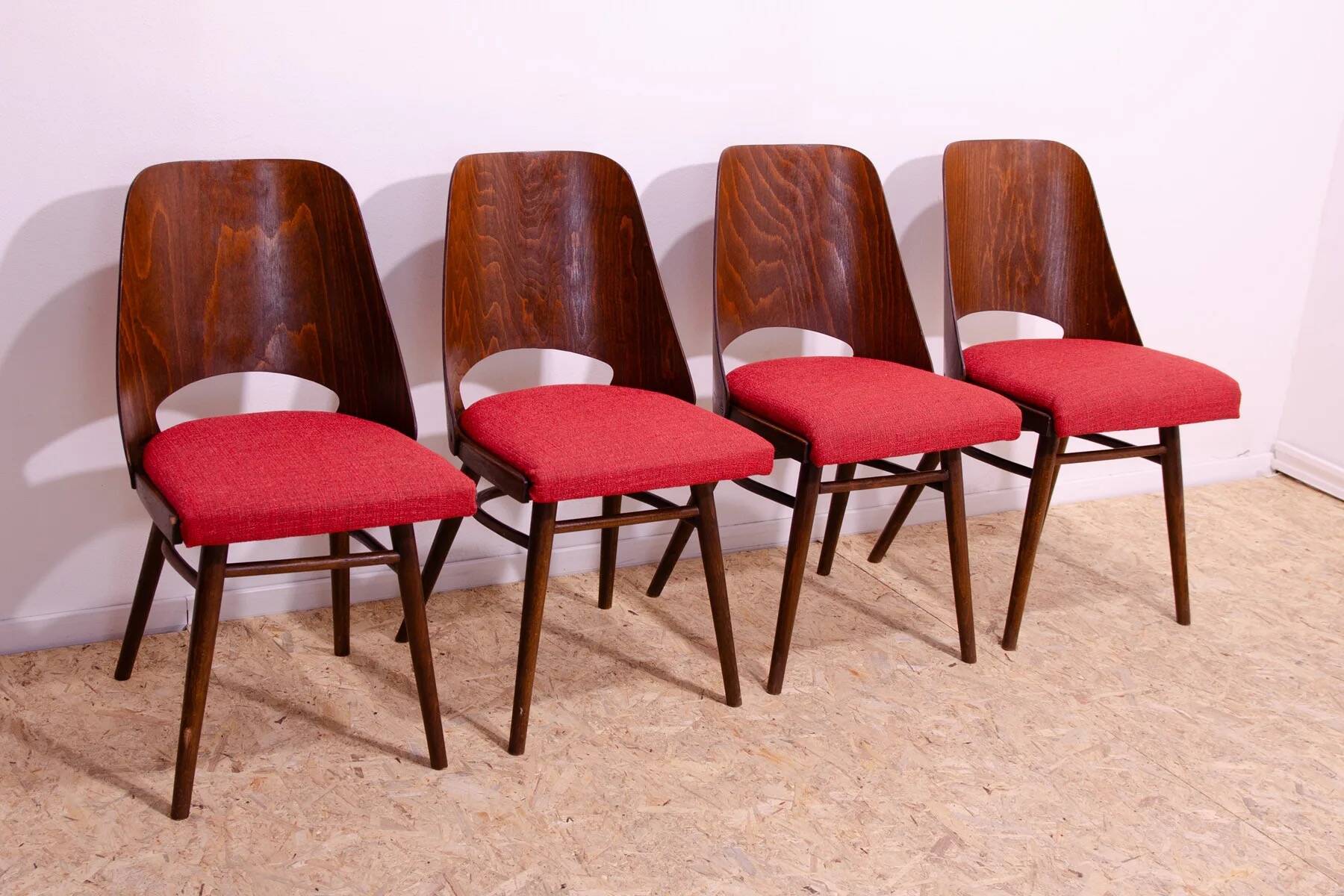 Chaises de salle à manger vintage par Radomír Hofman, années 1960, ensemble de 4