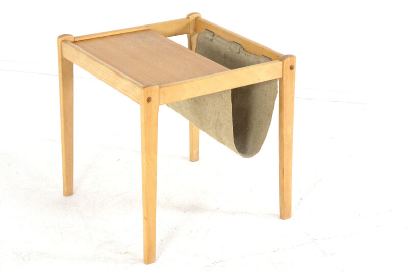 BDRD by Furbo oak magazine rack