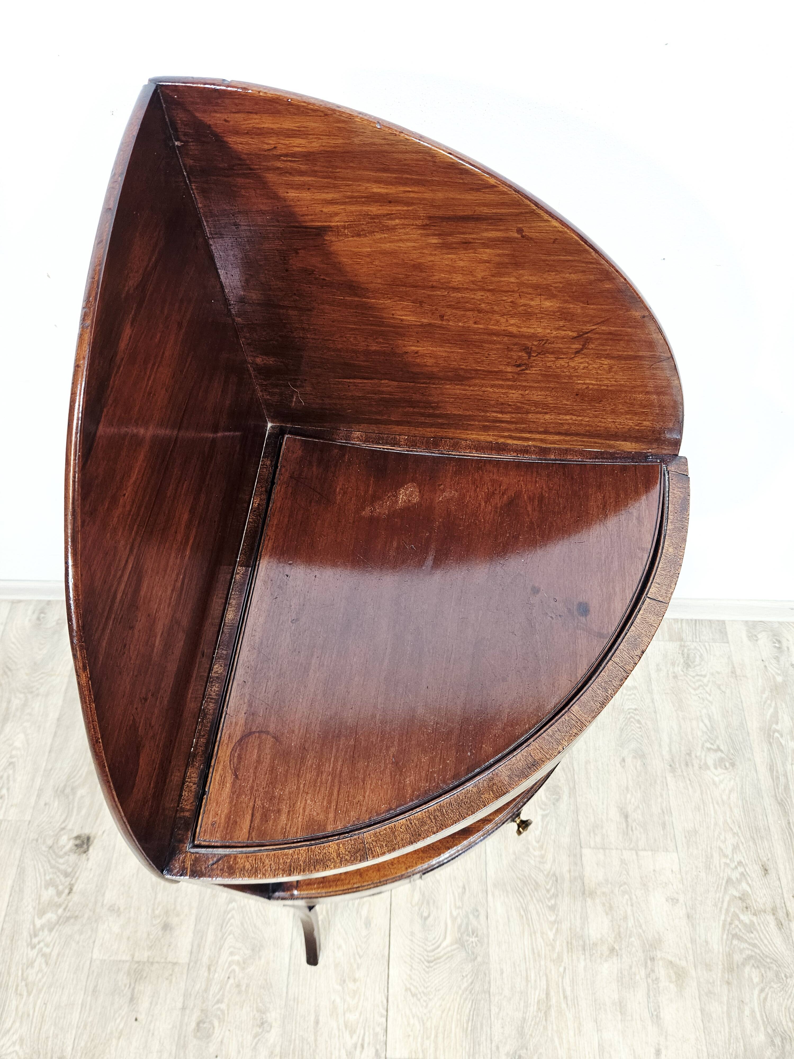 Antique washbasin (Washstand) – England, first half 19th century Mahogany