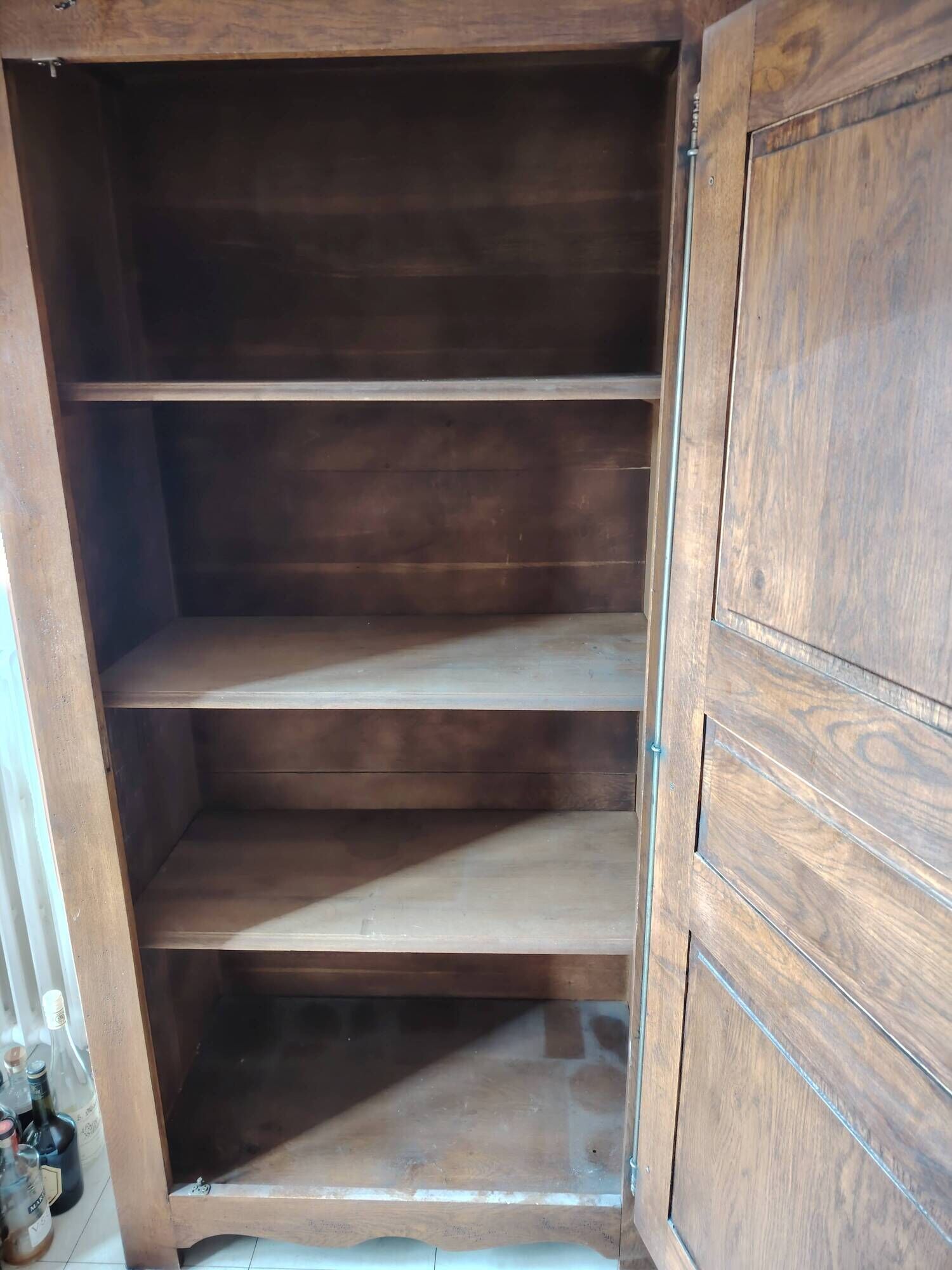 Solid oak bonnetière