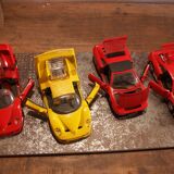 Lot de 4 modèles Ferrari 1/24