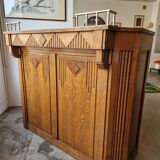 Art Deco trading counter