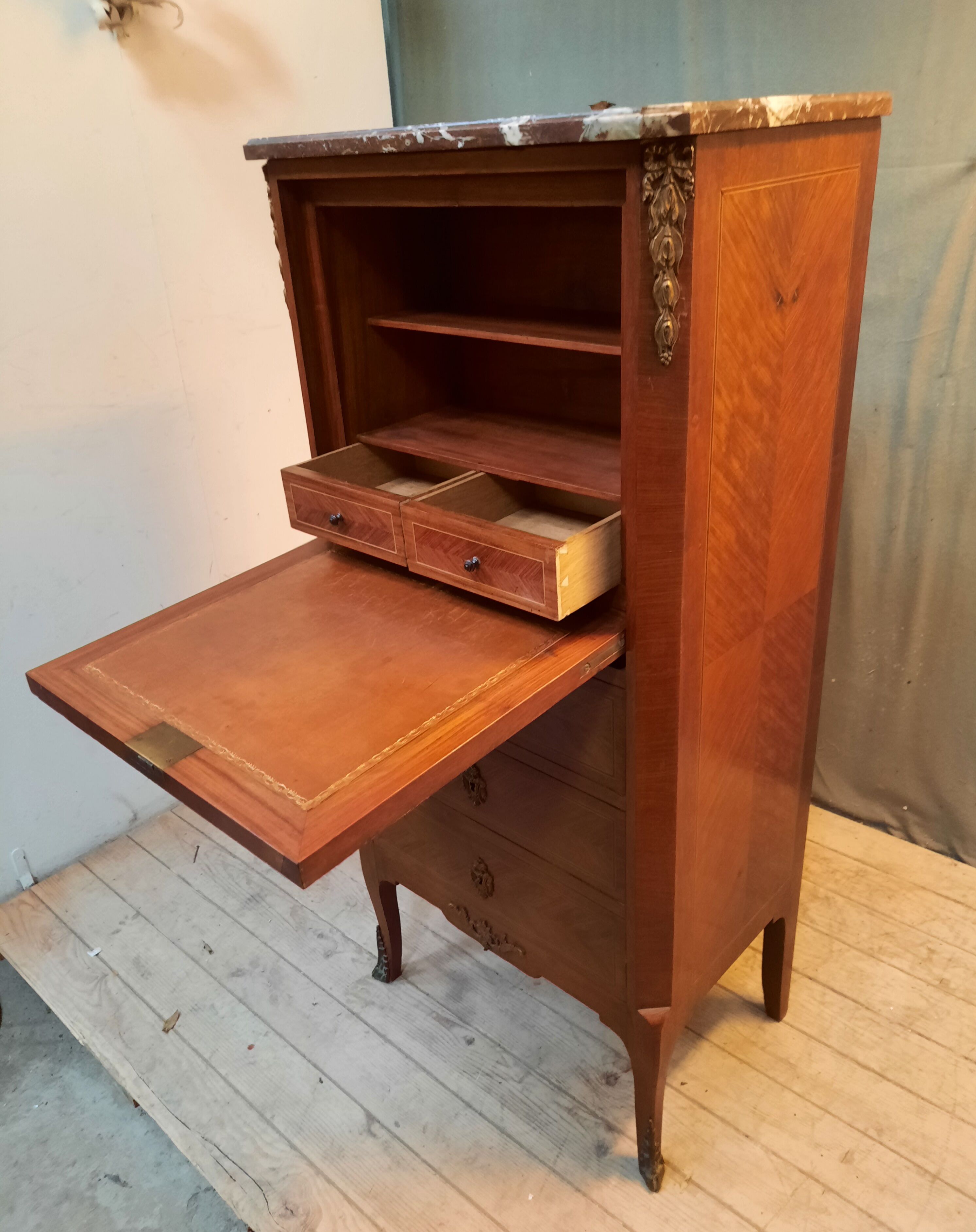 Secretaire de dame en bois de plaquage