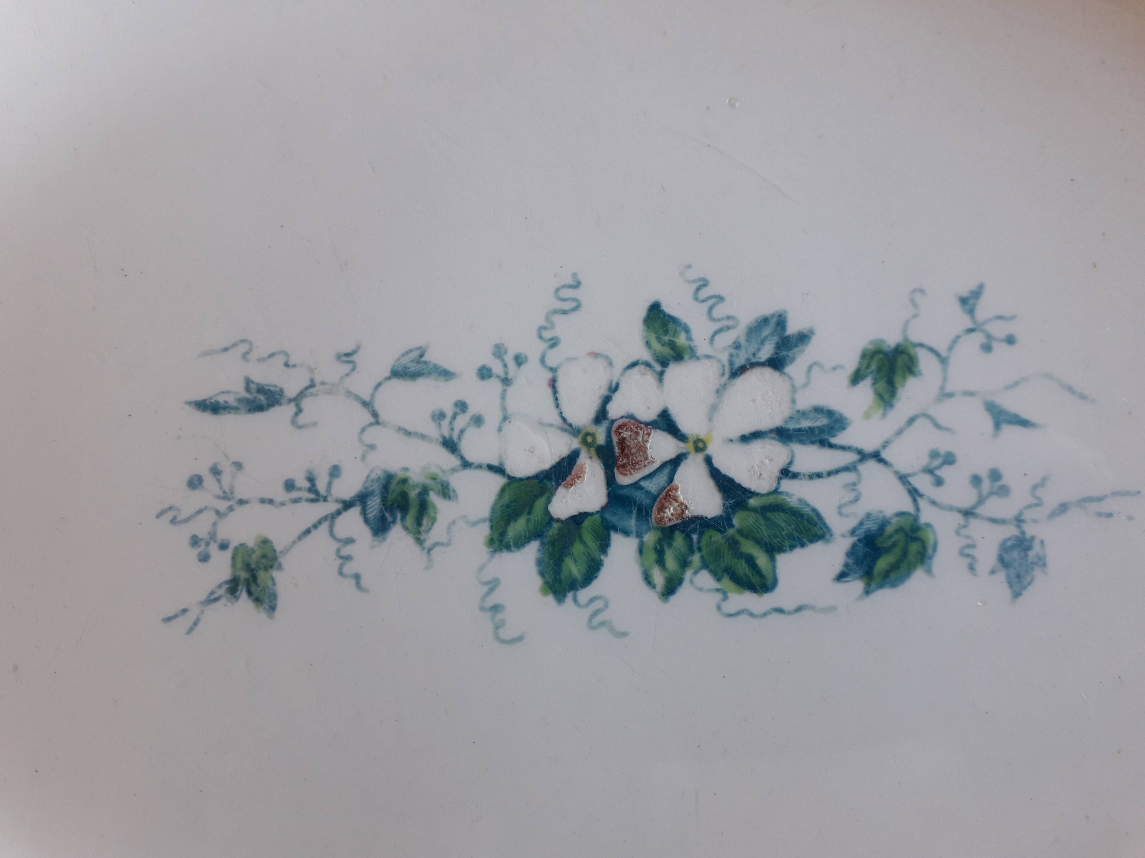 Lunéville earthenware dish - Signed Keller & Guérin - 19th century