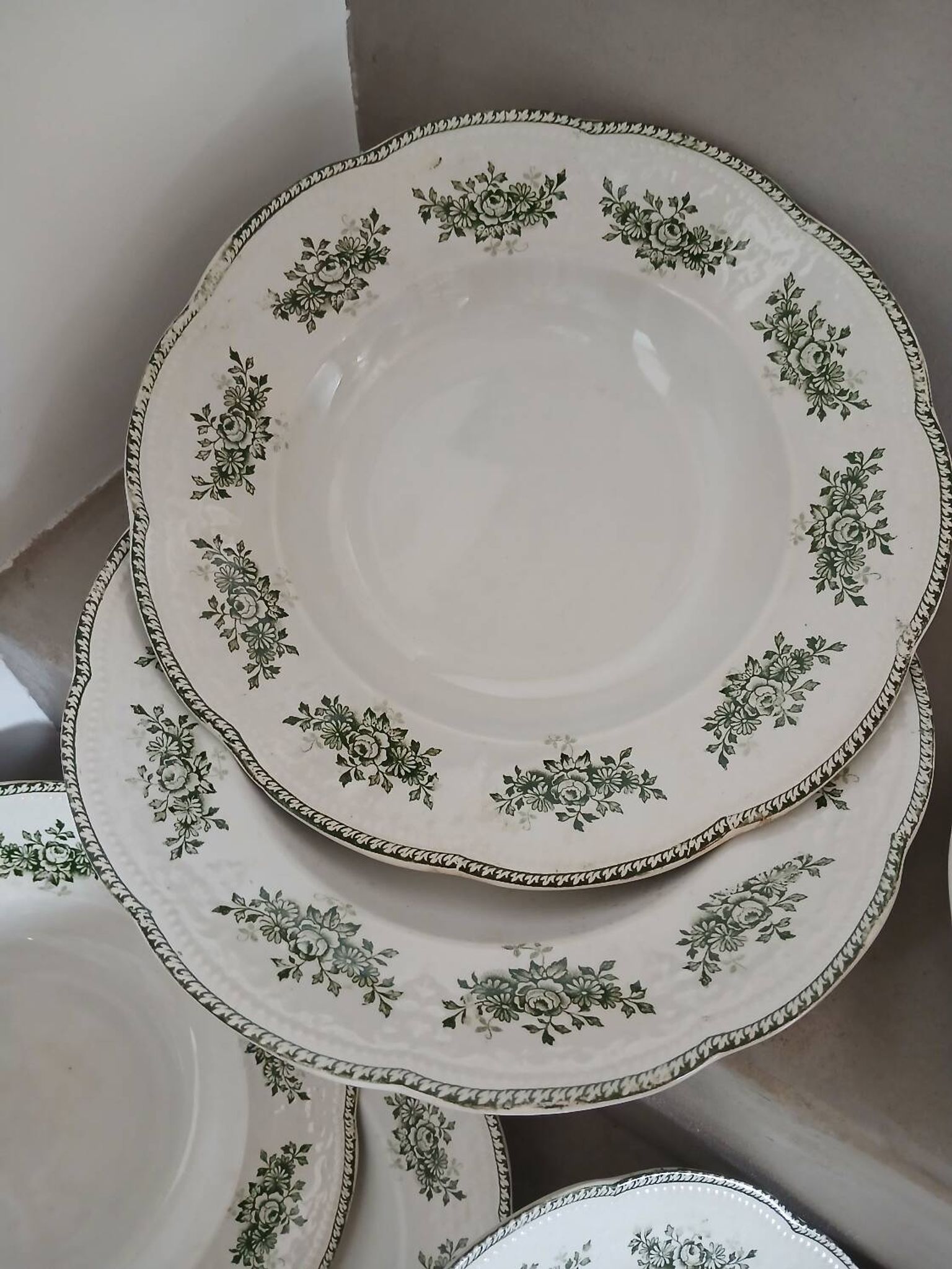 9 assiettes creuses Terre de fer Badonviller