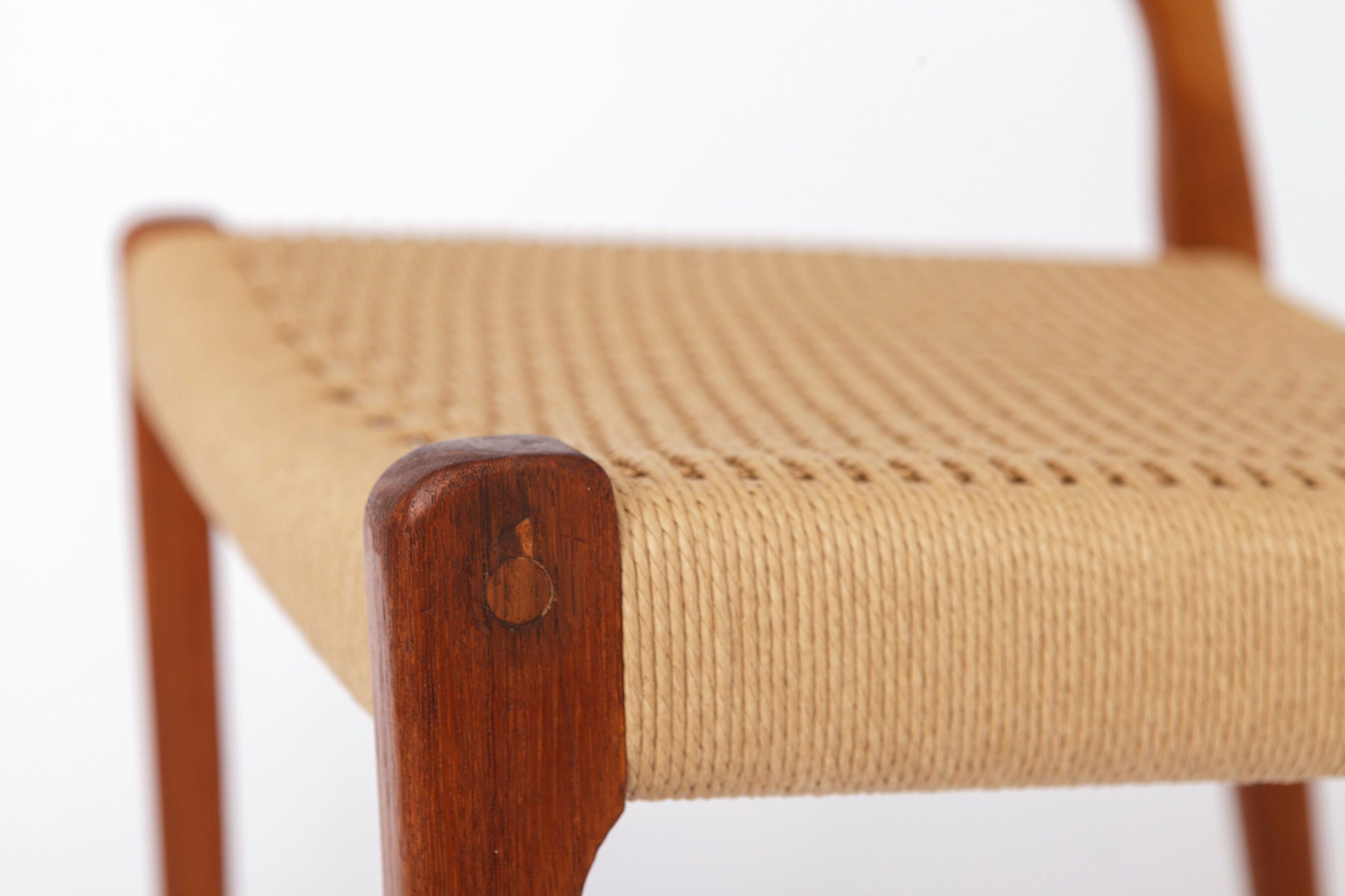 Fauteuil Niels O Moller Modèle 55, chaise longue en teck danois, milieu du siècle.