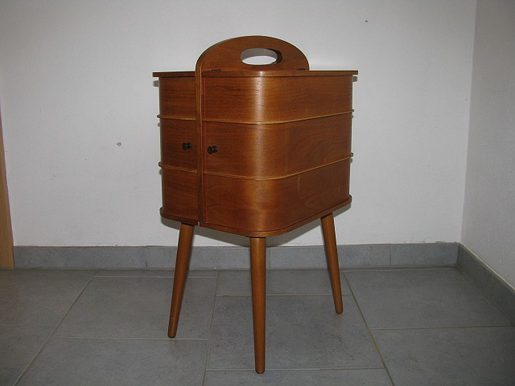 Travailleuse en teck asystent 1960/70s