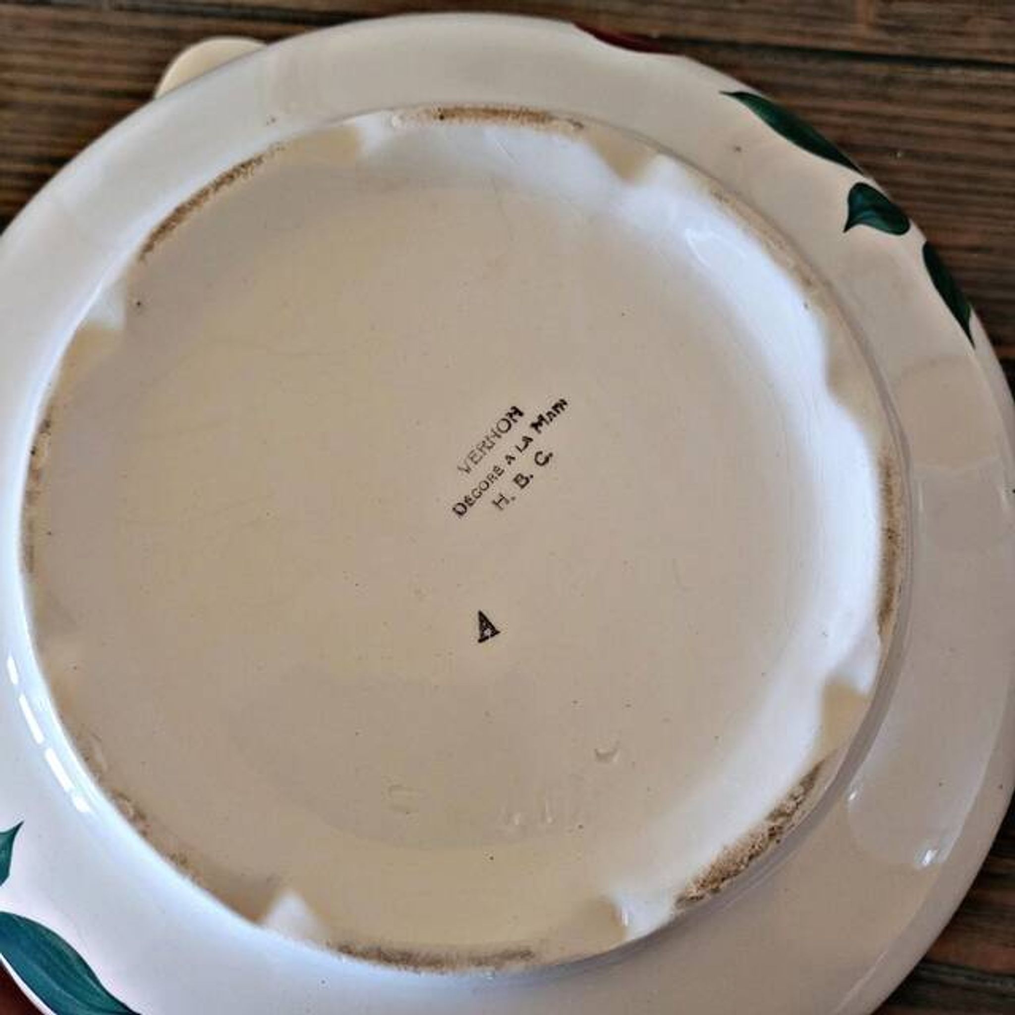 Choisy Le Roi HBC soup tureen model Vernon with rose pattern before 1920