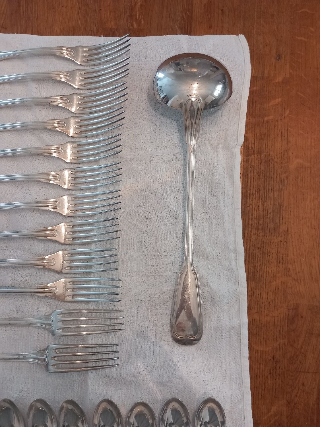 Cutlery set 37 pieces, silver metal