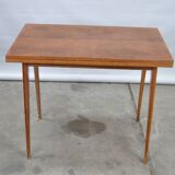 Folding folding table with compass legs