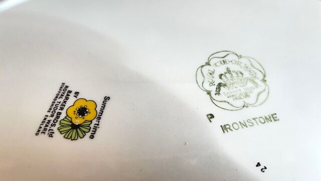 2 Oval Ceramic Dishes English