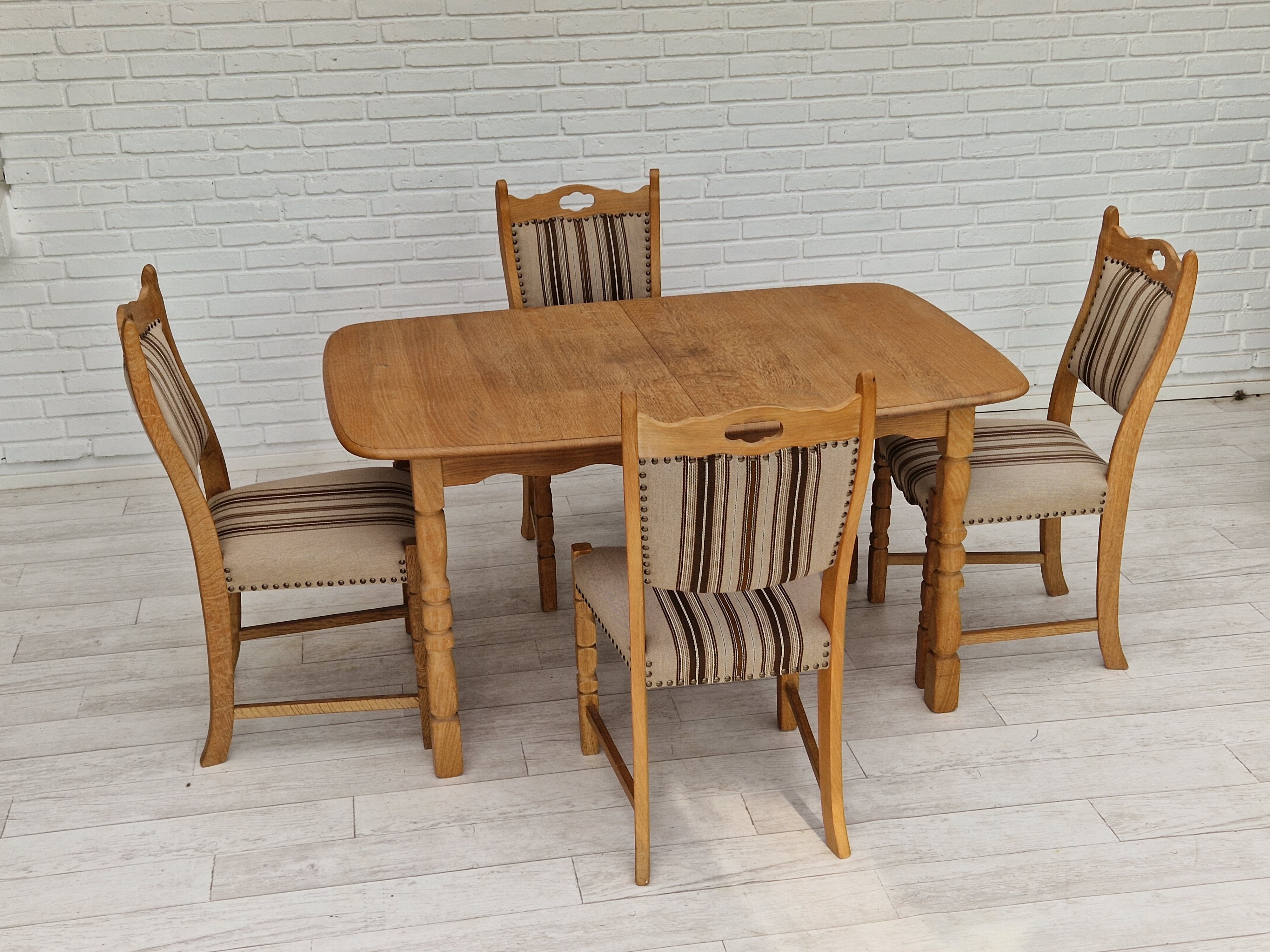 Danish dinning set of table and four chairs in oak and wool.