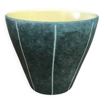 Cache pot around 1960