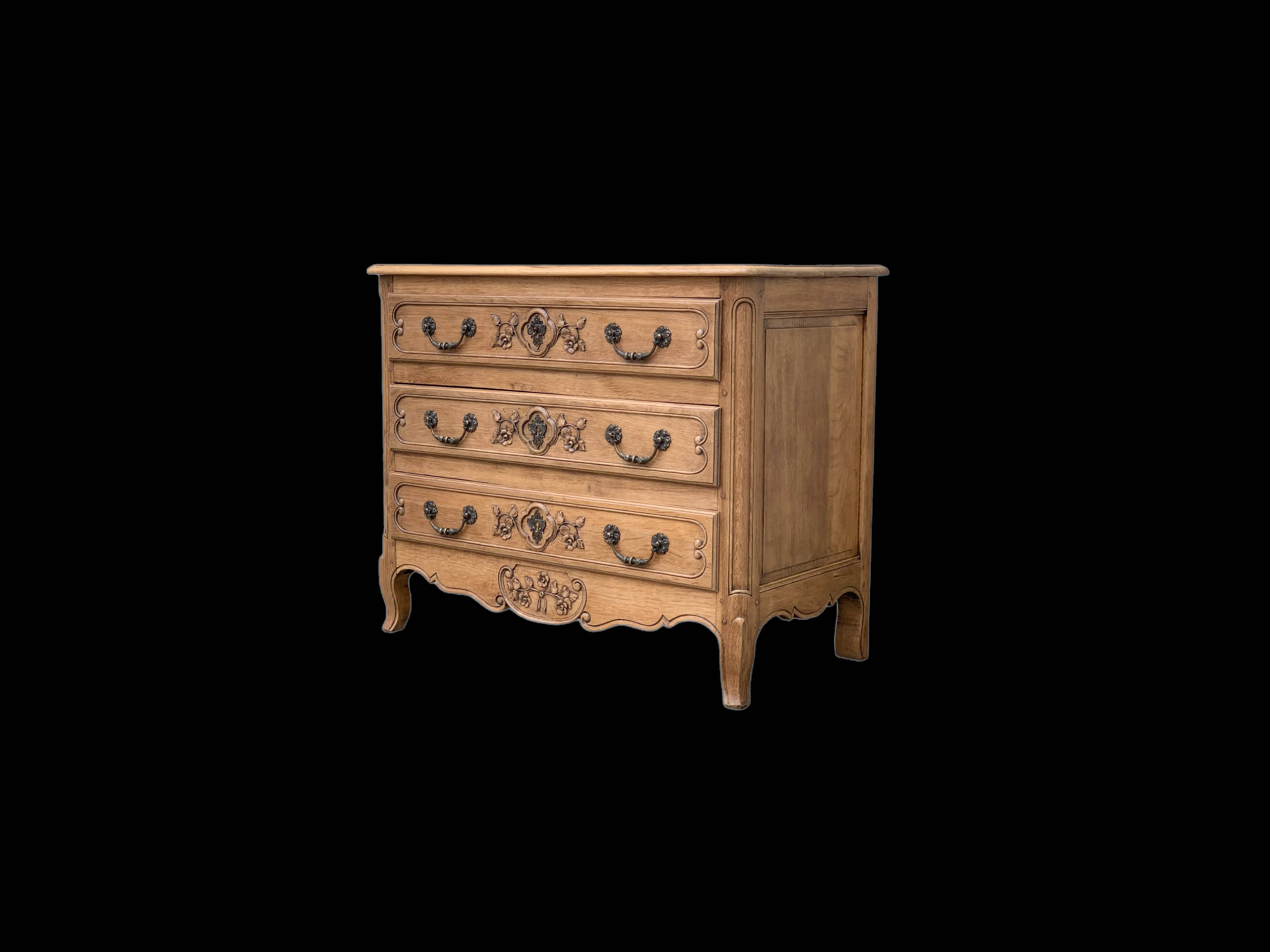 Louis XV style chest of drawers in solid raw oak, 1920