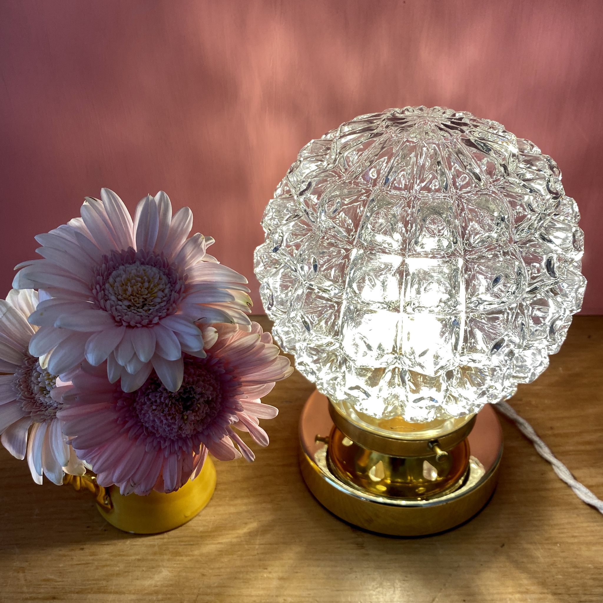Vintage globe table lamp in molded glass