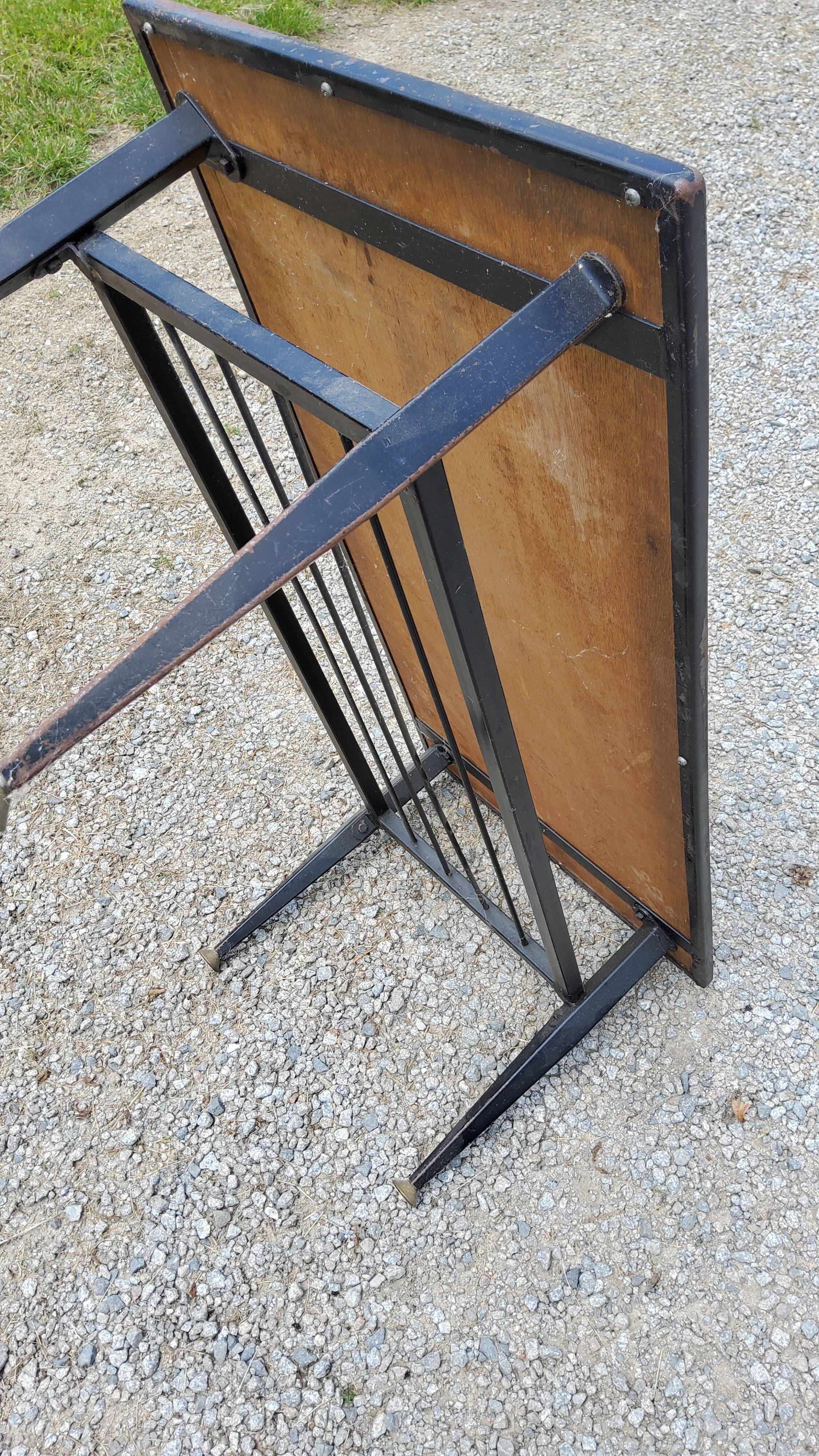 Coffee table of the 60s metal and formica