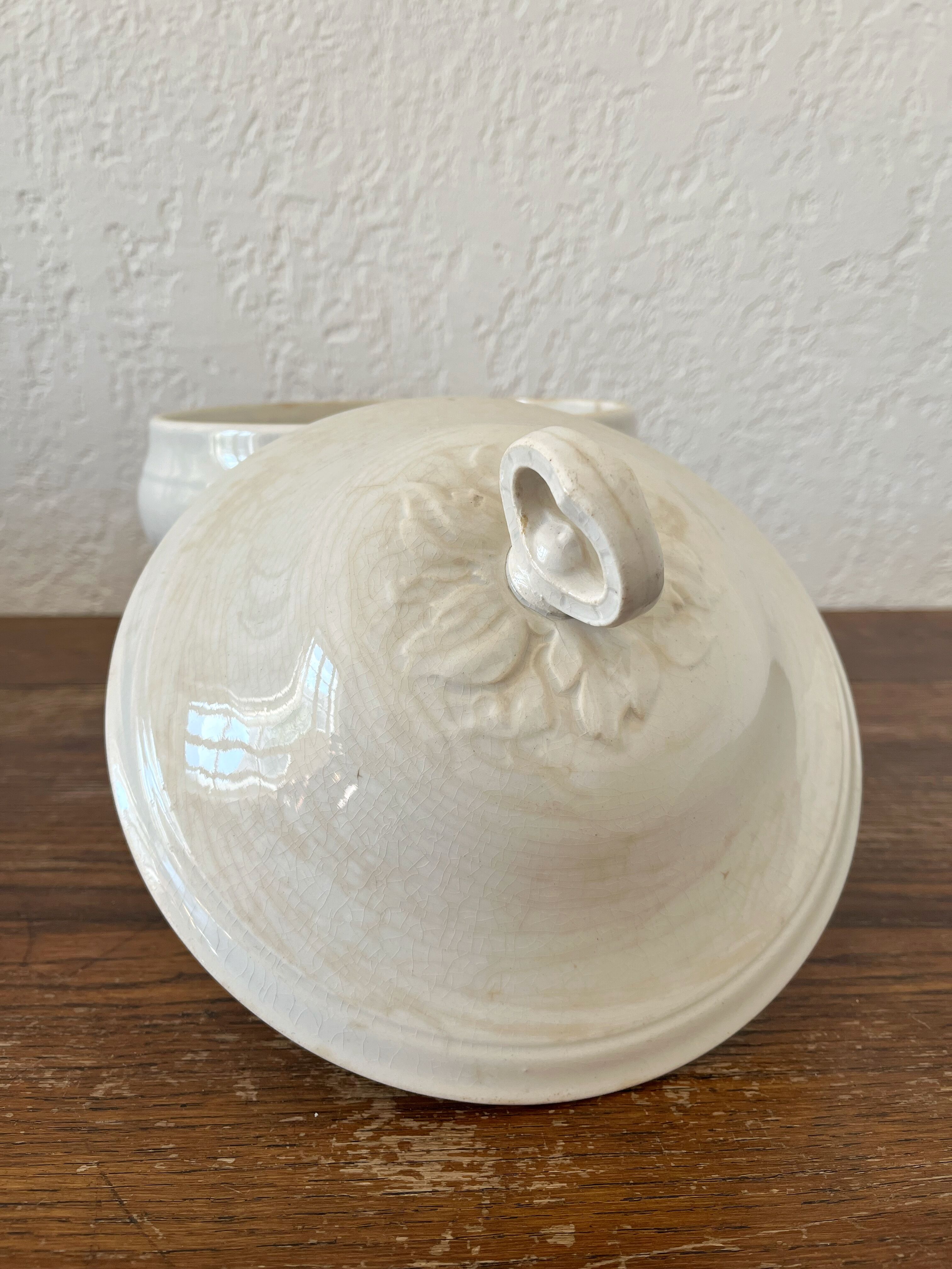 Antique white ironware soup tureen from the end of the 19th century
