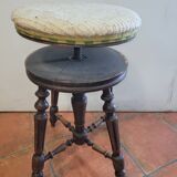 Height-adjustable piano stool