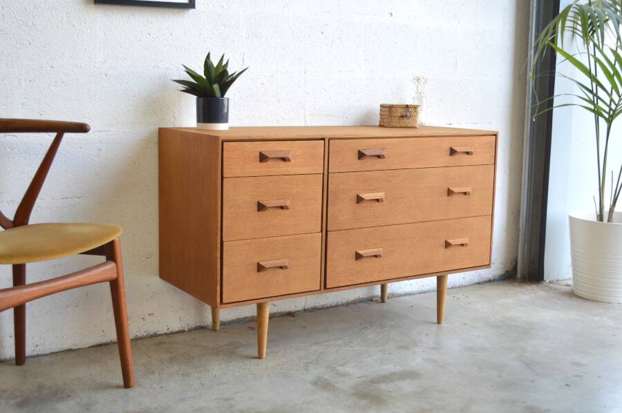 Stag chest of drawers 112cm