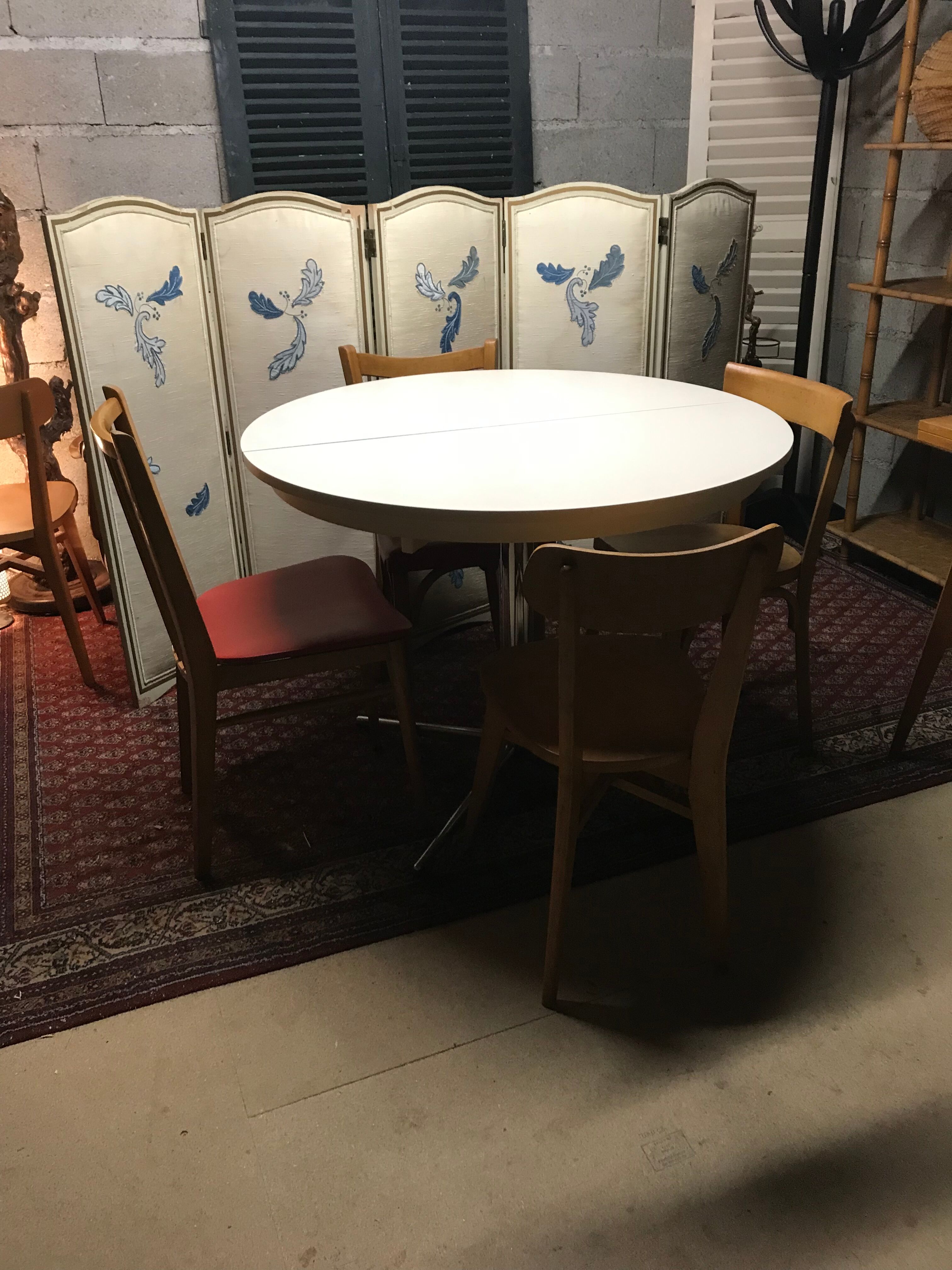 Butterfly dining table design 70s
