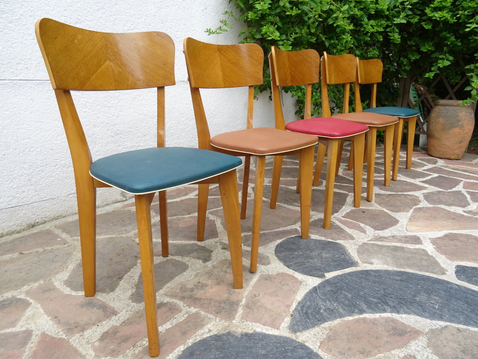 Set of 5 compass foot chairs