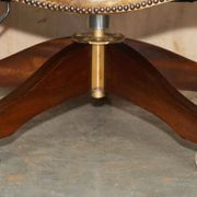 Chesterfield executive armchair in aniline leather