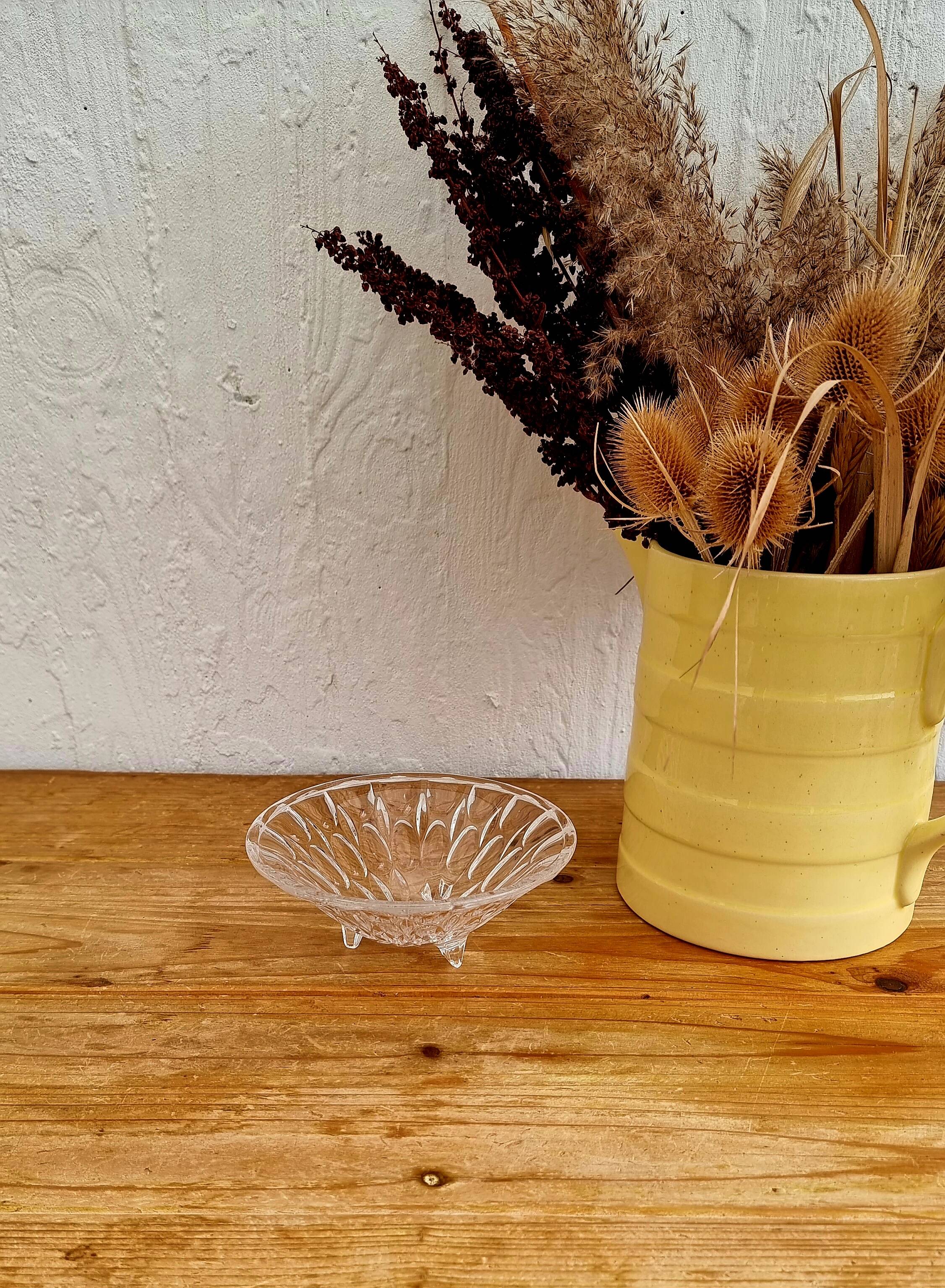 Coupe en verre moulé