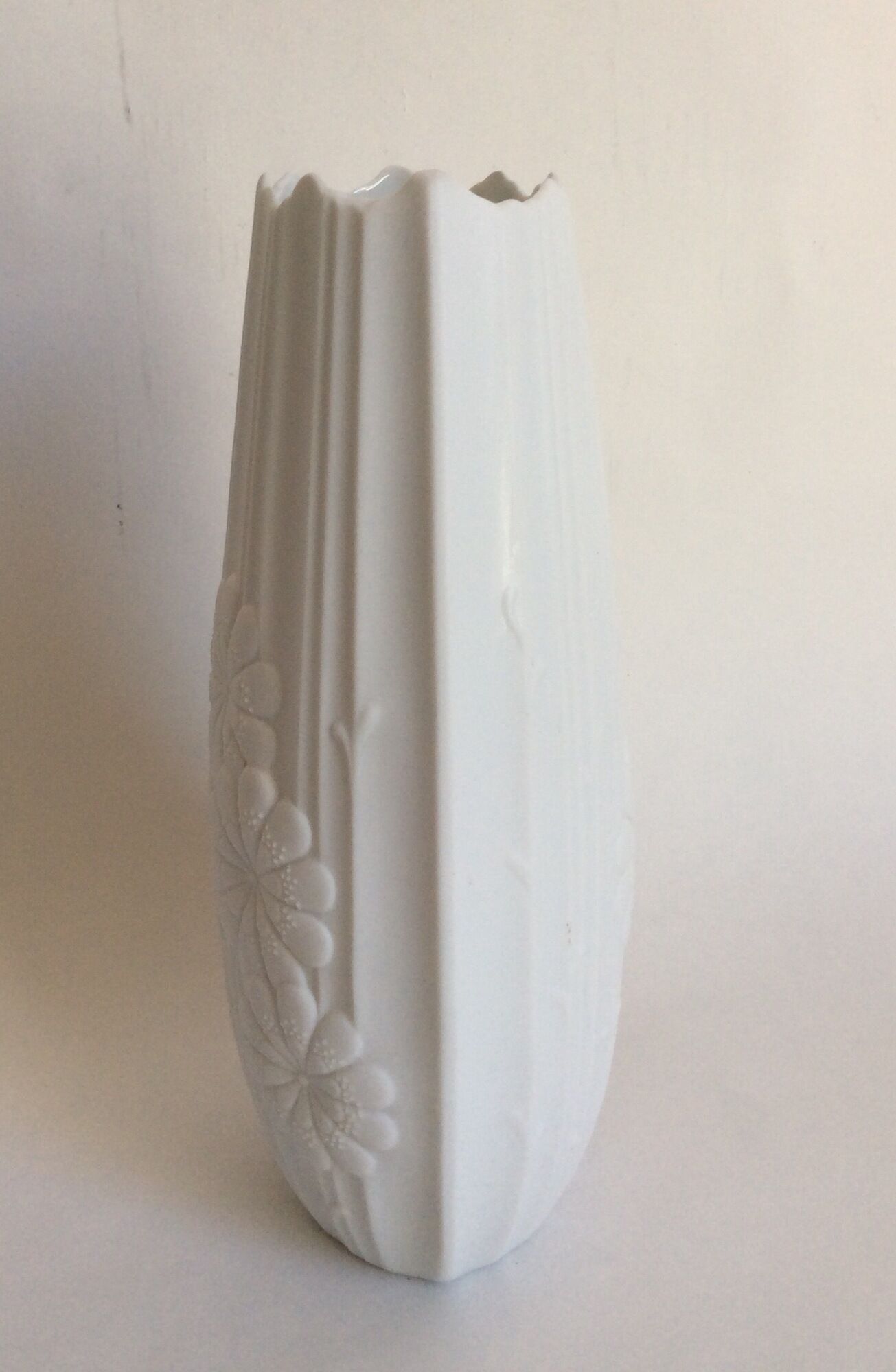 "Kaiser" West Germany porcelain vase, from the 1960s