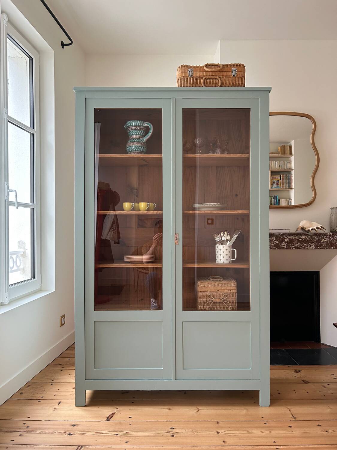 Parisian glass cabinet (renovated)