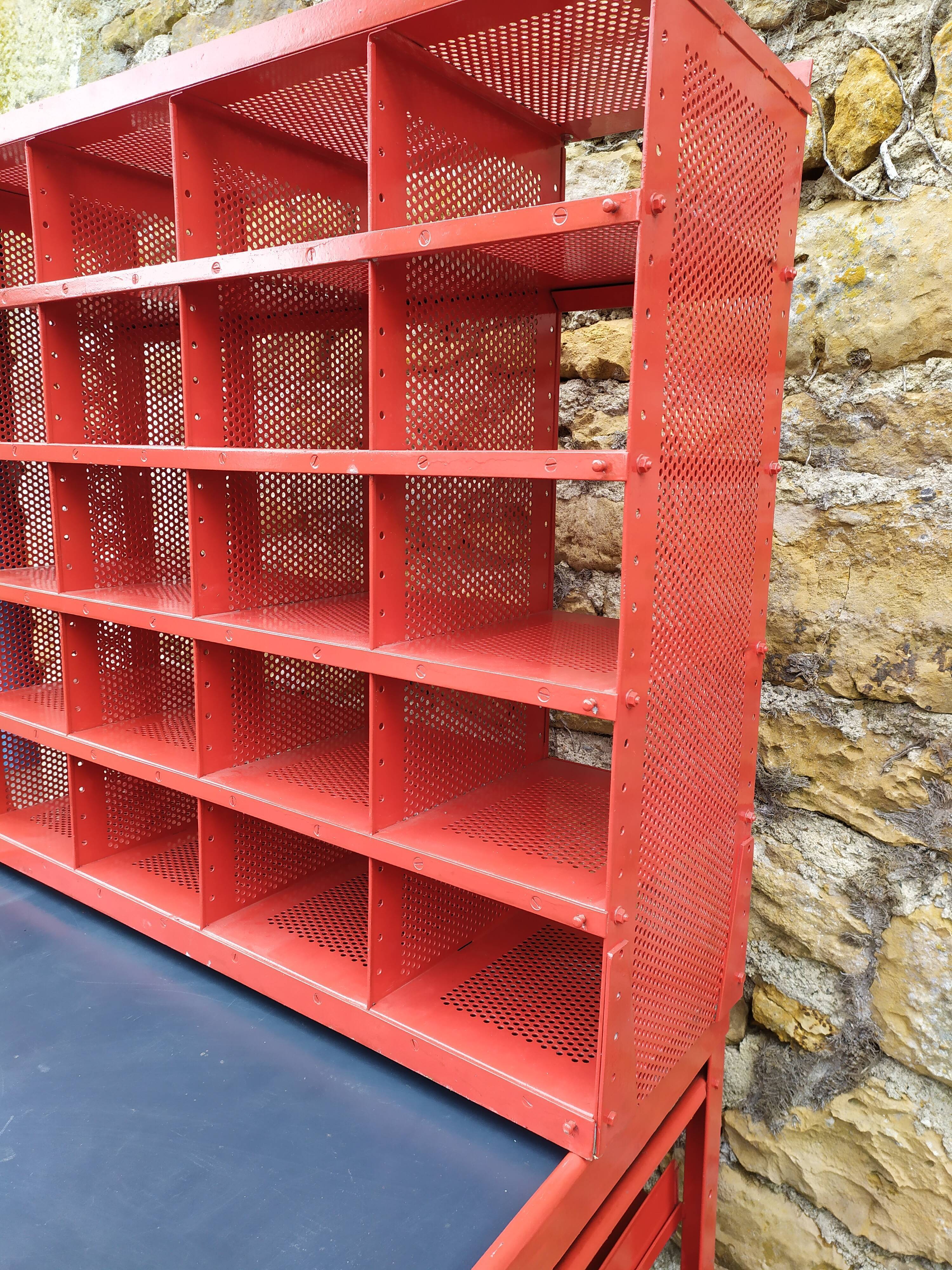 Postal sorting office