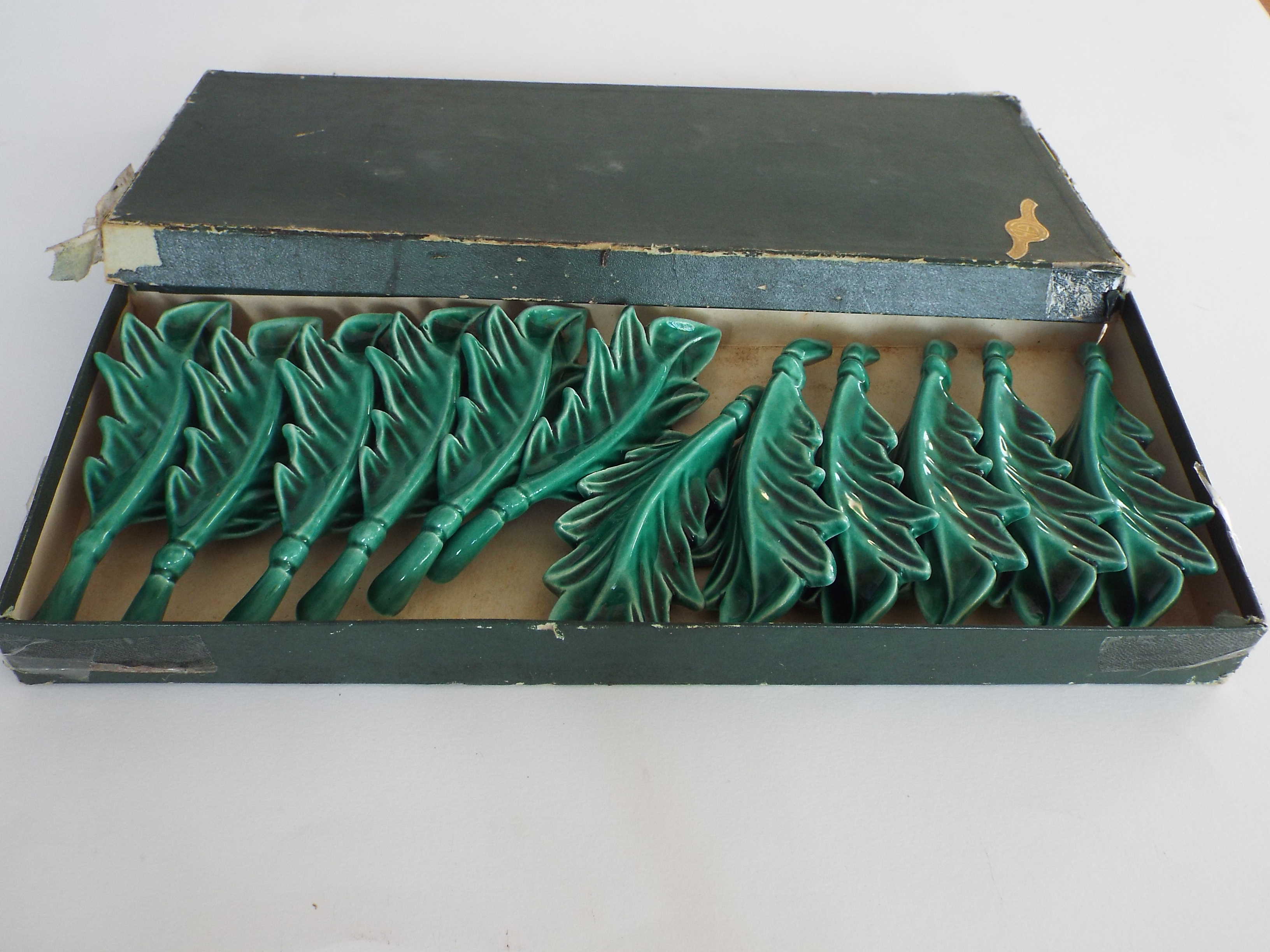 Set of 12 knife holders