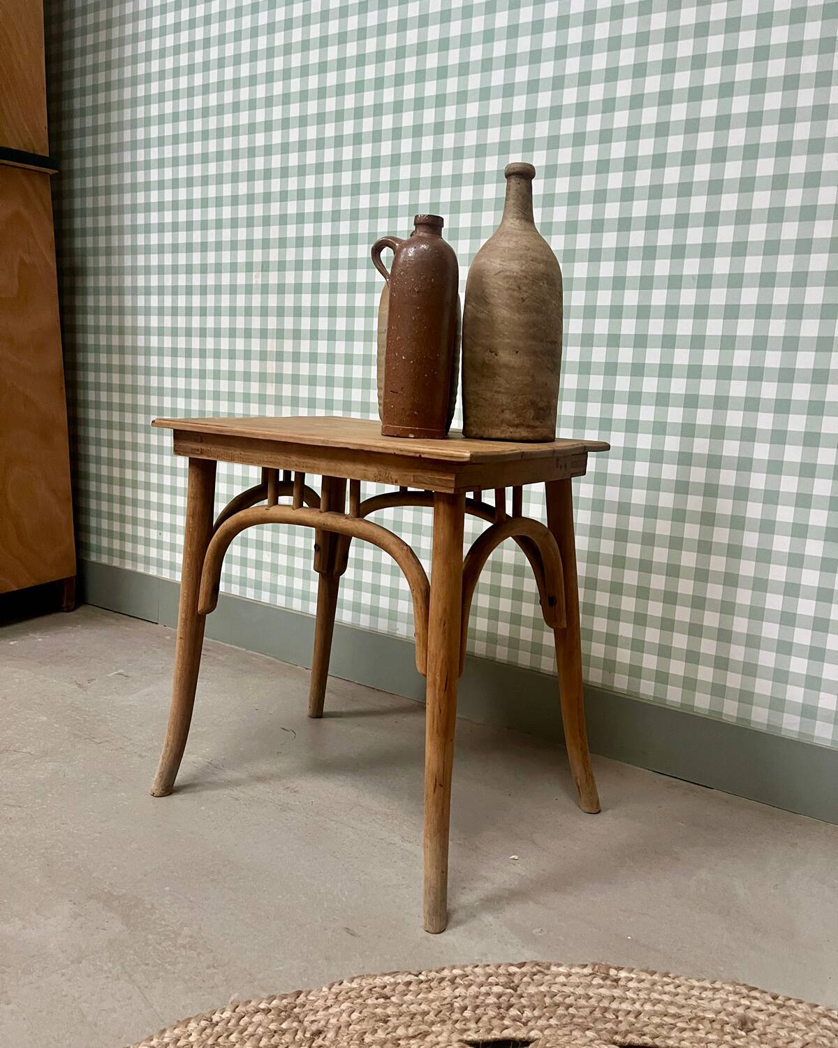 Table d’appoint en bois courbé (rénovée)