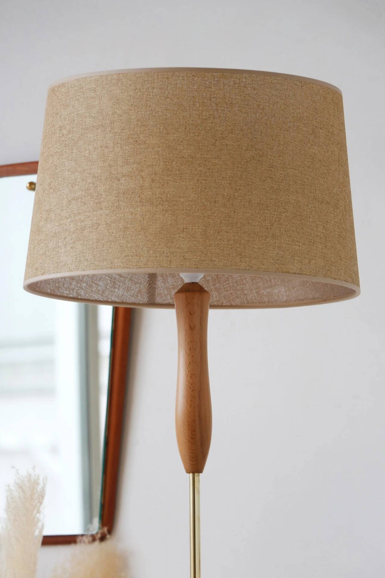 Vintage floor lamp from the 1960s in solid beech.