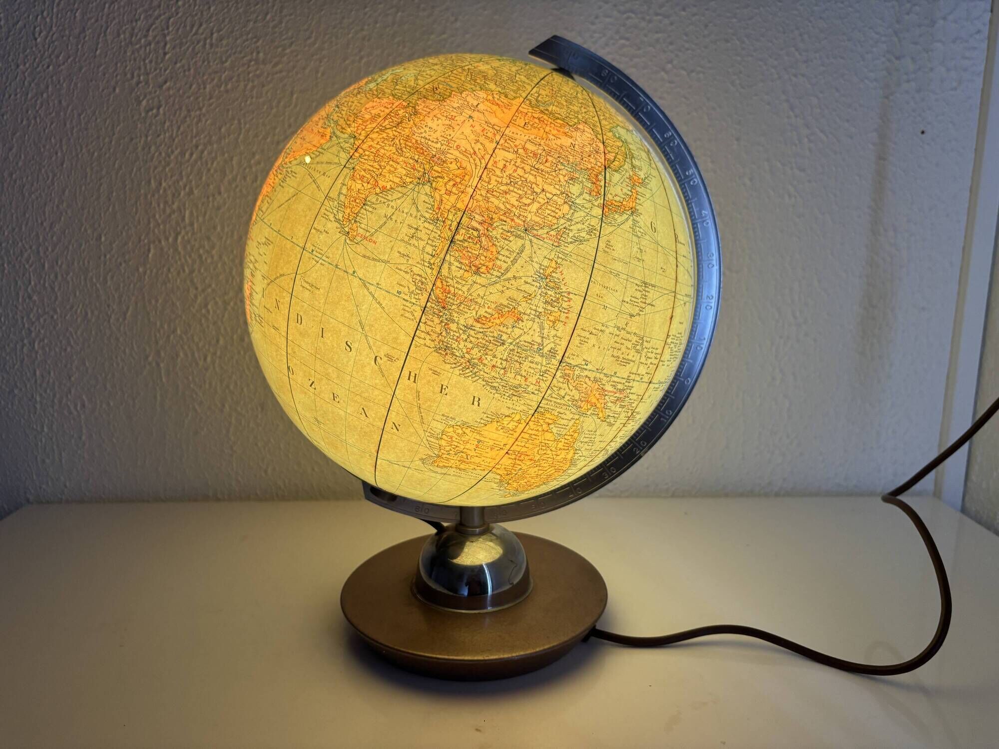 Vintage 1960 terrestrial globe JRO Verlag world map German - 35 cm