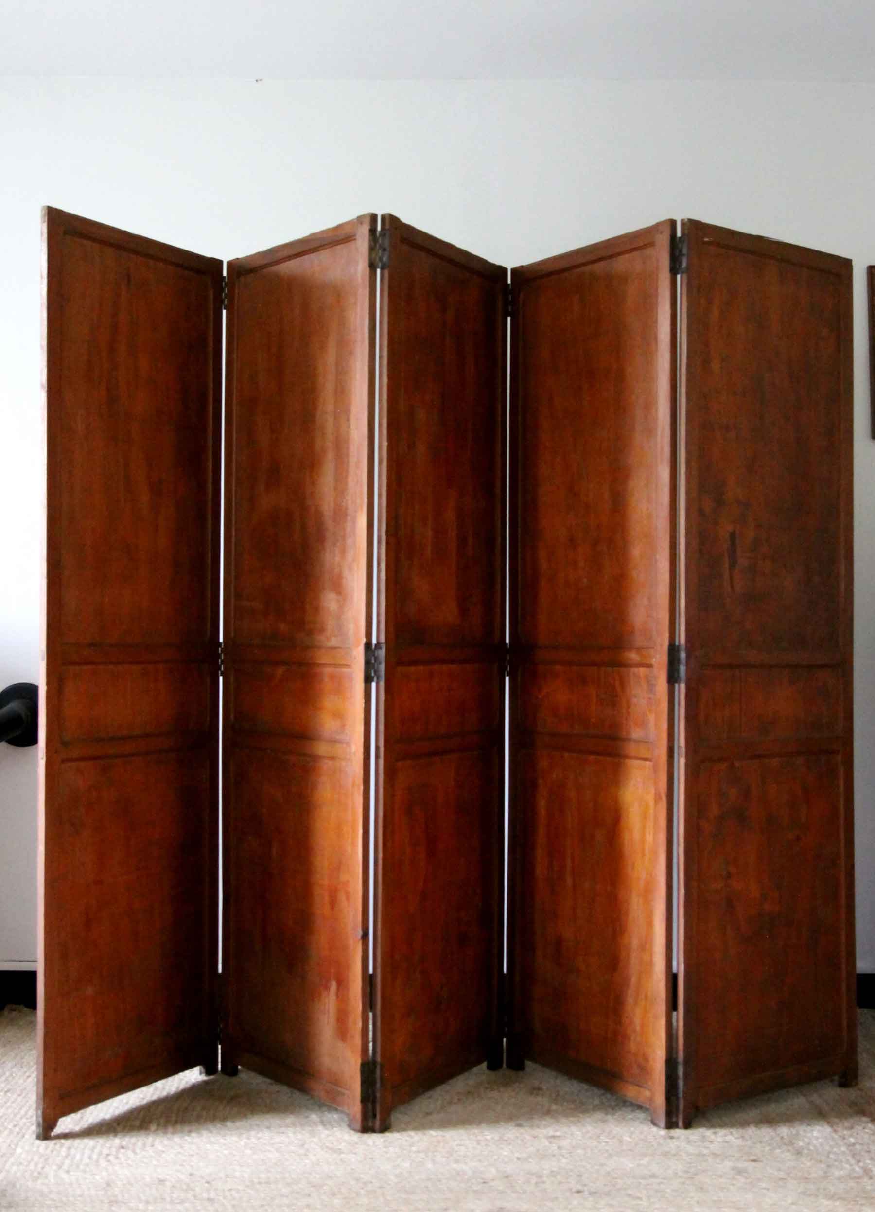 Wooden screen 5 instores