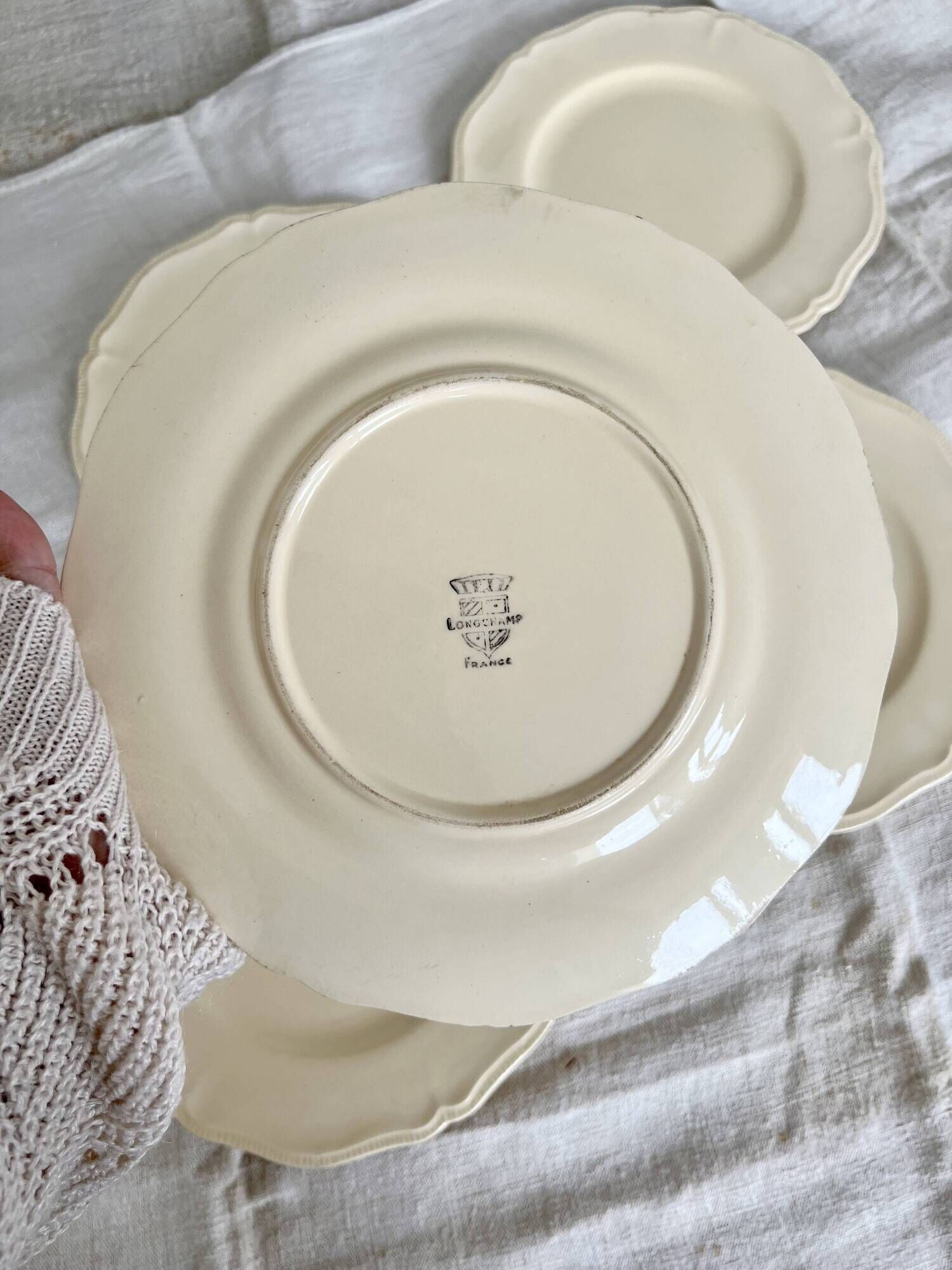 Set of 5 vintage earthenware flat plates stamped Longchamp beige color classic style