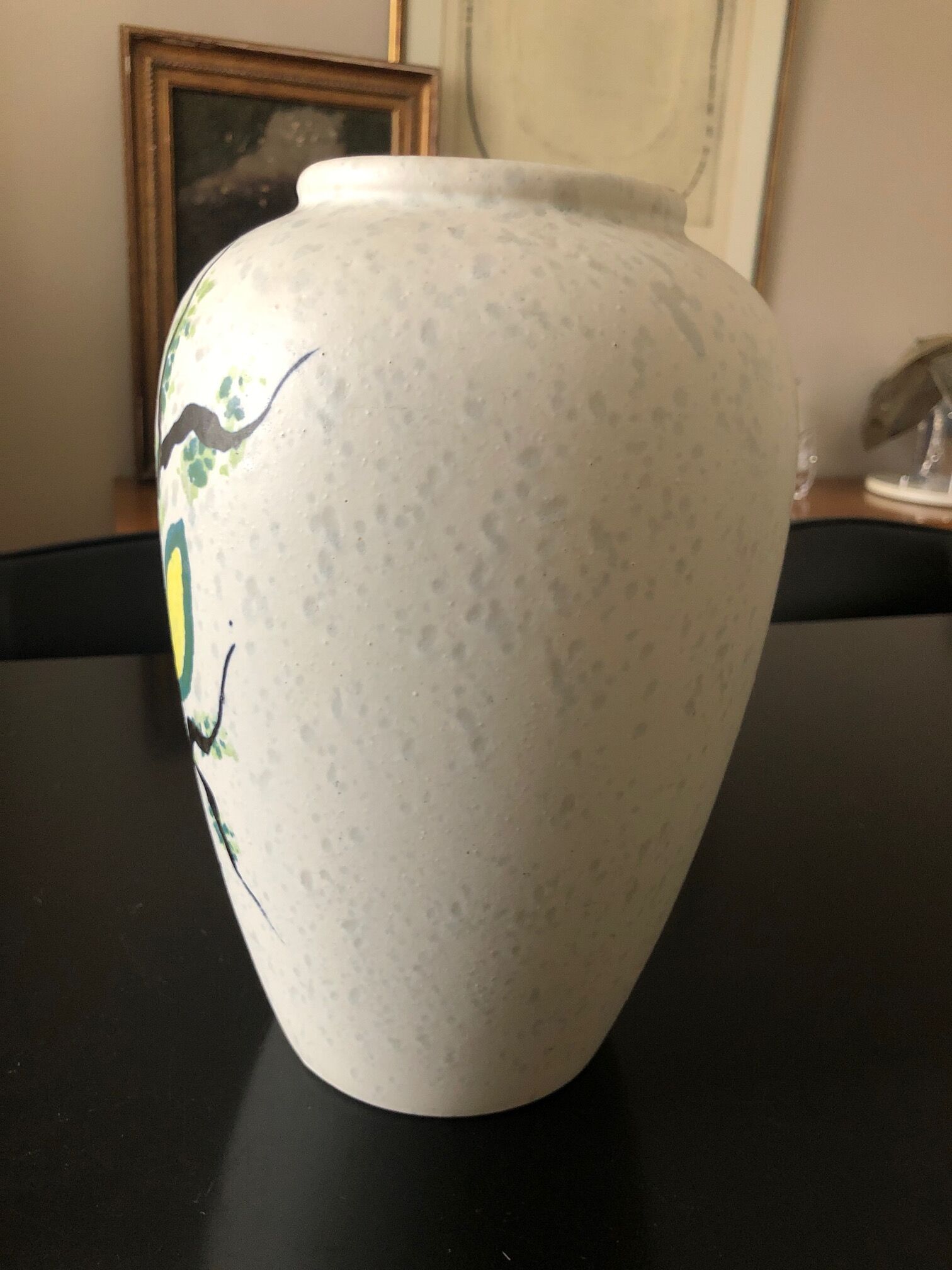 Vase à décor floral des années 50