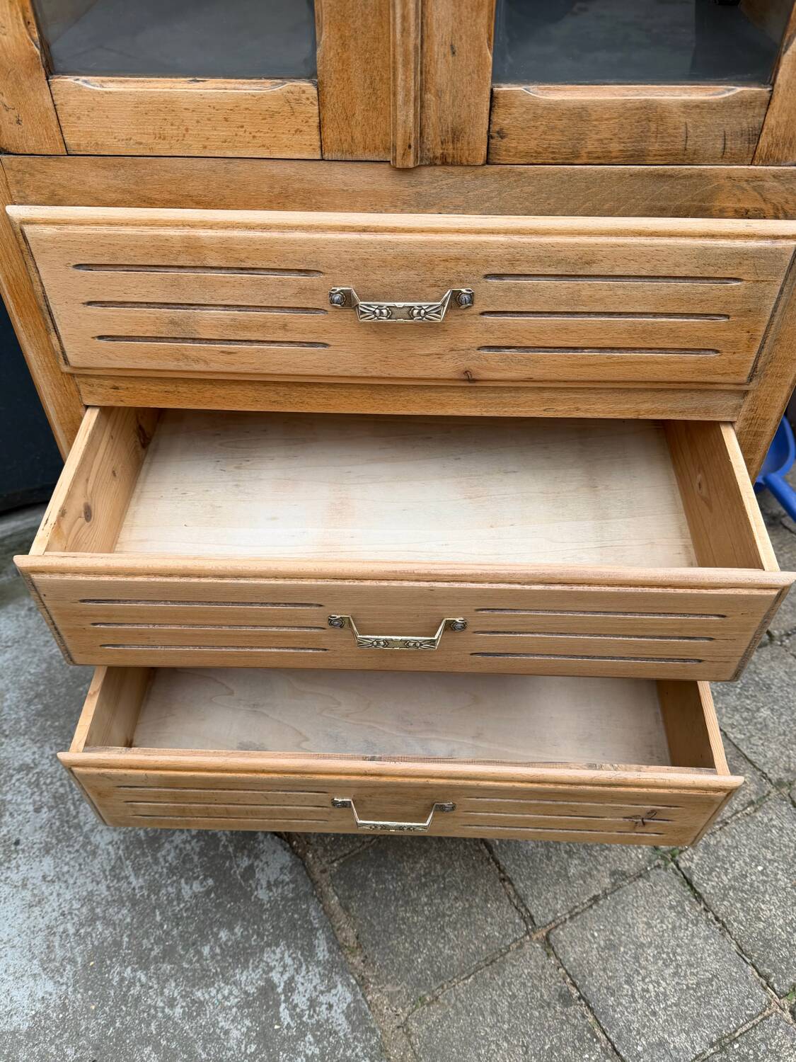 Art Deco glass-fronted Parisian buffet in raw wood