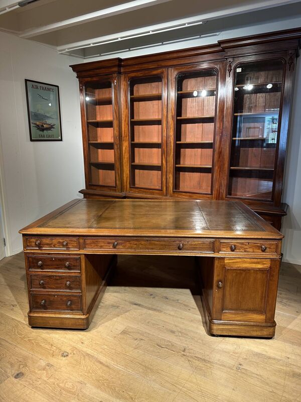 Grand bureau ancien/bureau de partenaires