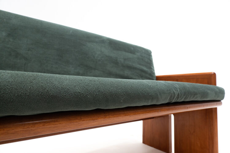 Canapé deux places moderne en velours vert