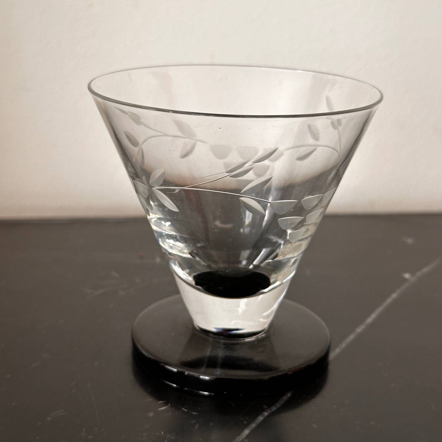 6 engraved art deco glasses