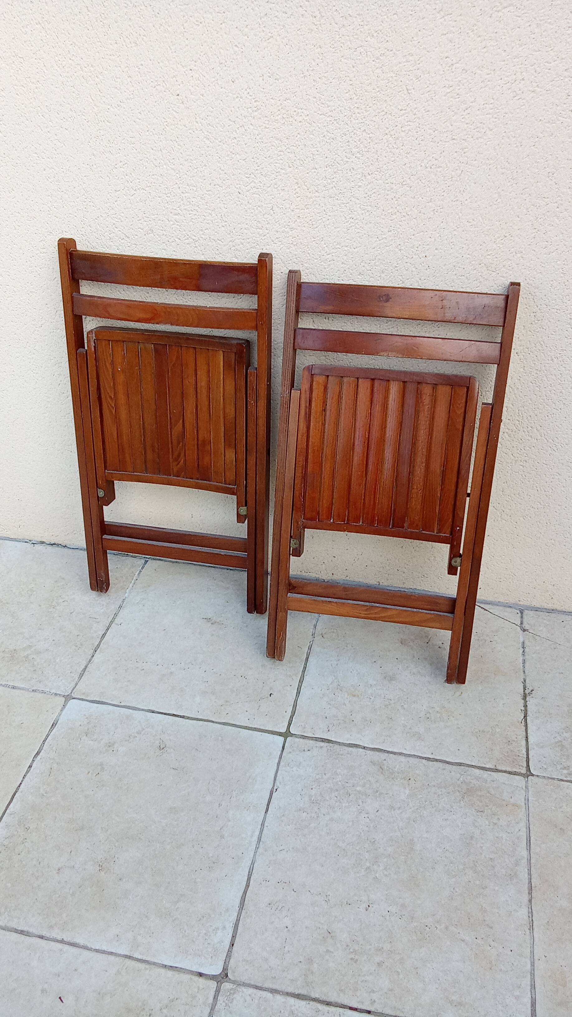 2 vintage wooden folding chairs from the 50s Romania