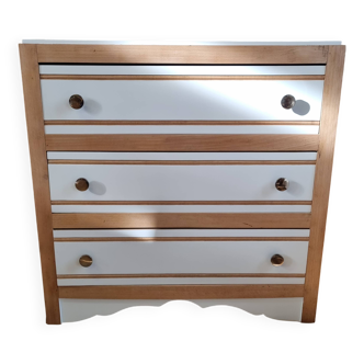 White and wood chest of drawers