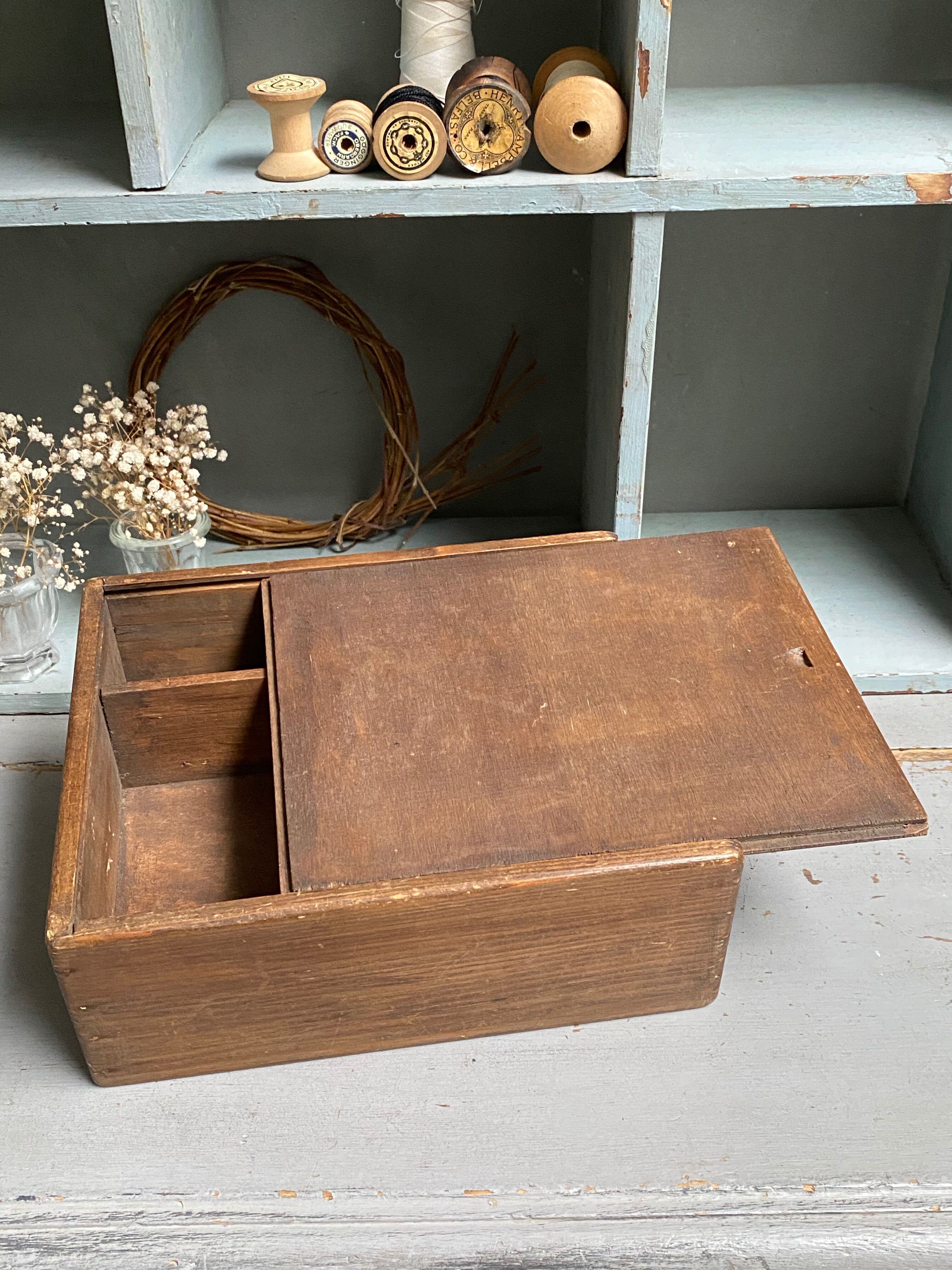 Two-sided sewing box
