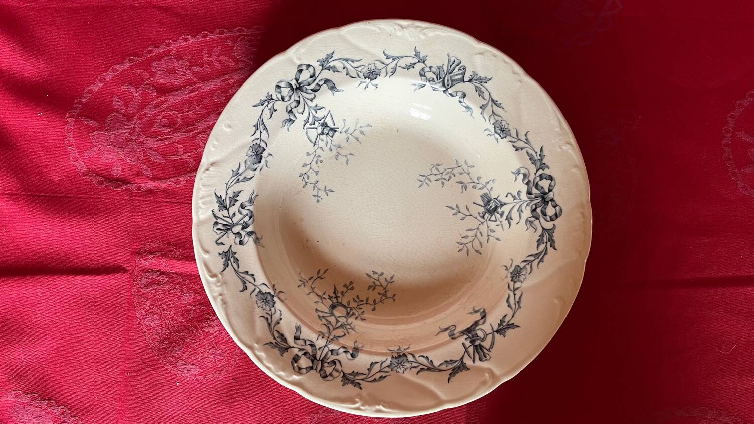 hollow dish WAA and co 19th century