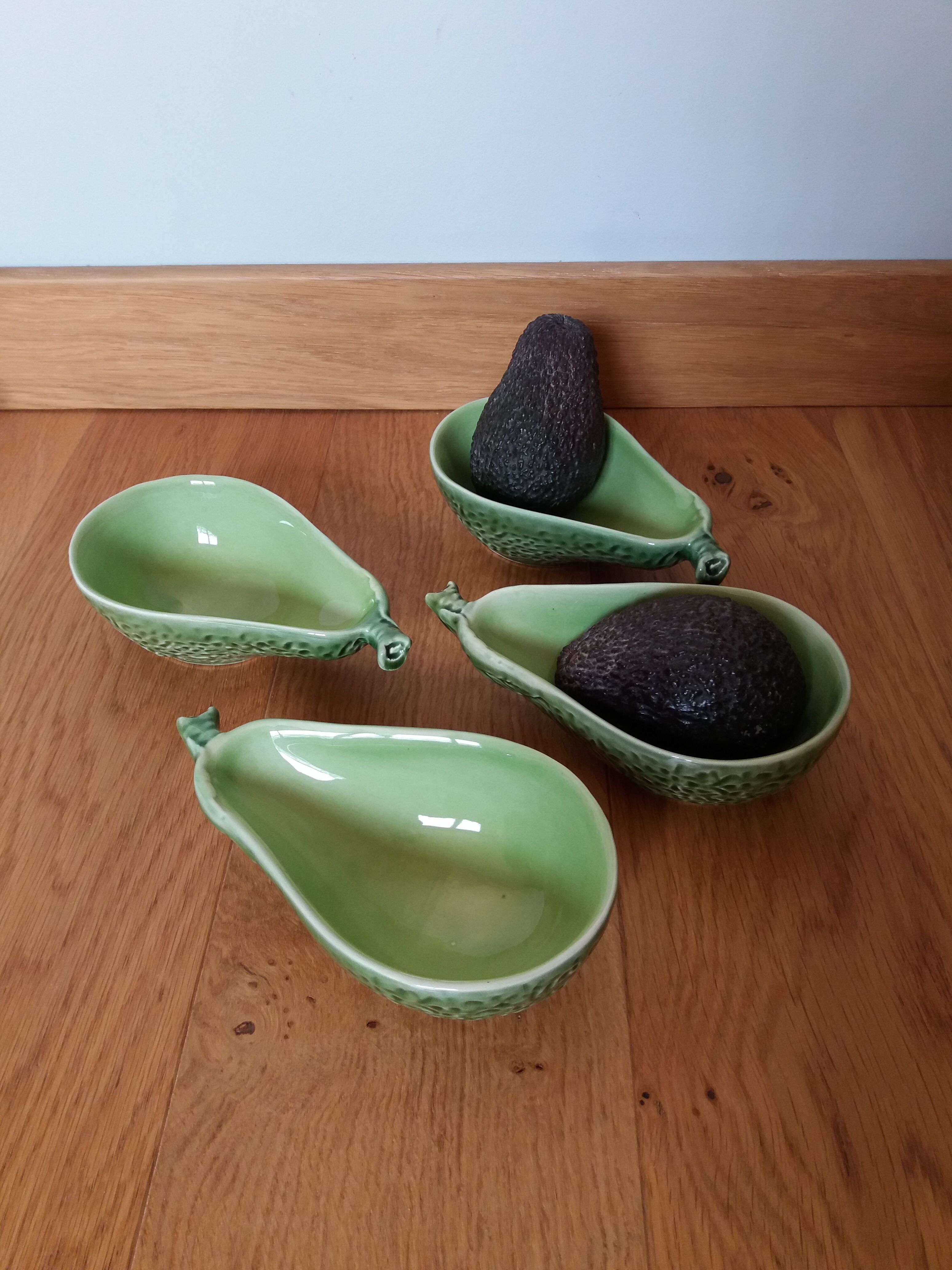 Service 4 cups avocado slurry