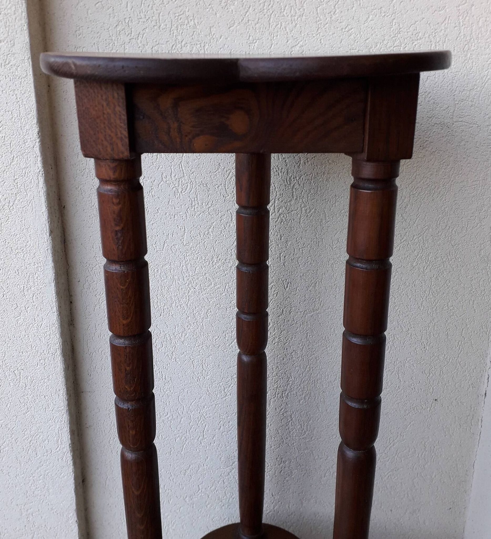 Sellette en bois