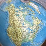 Globe terrestre lumineux vintage